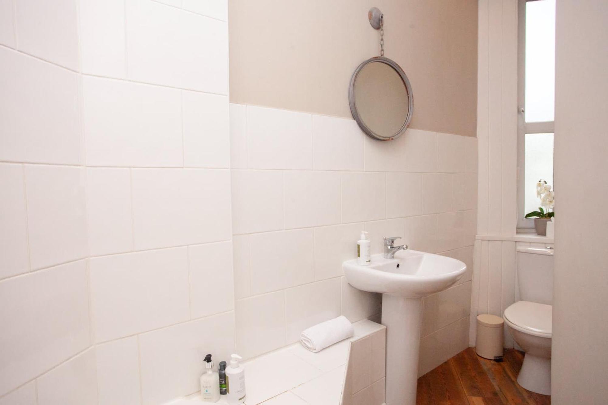 Beautiful 2 Bed Rose St