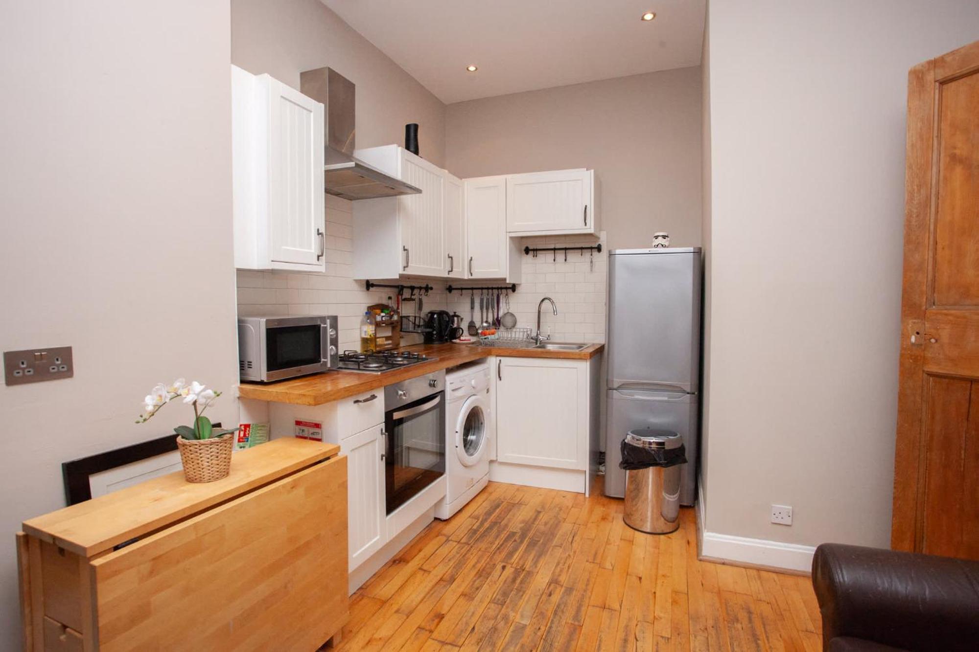 Beautiful 2 Bed Rose St Apartment *